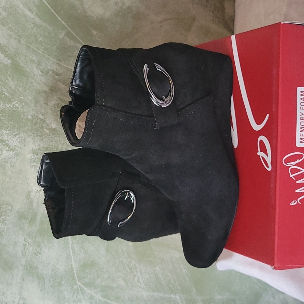 NEW Impo Guevera Wedge Bootie with Memory Foam size 8